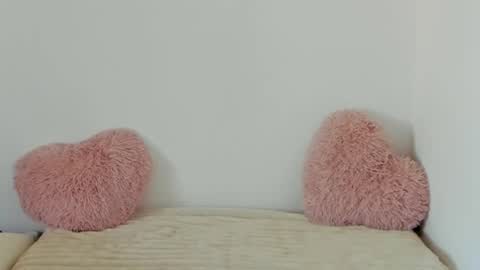 Snapshot of maya_and_guests chatting on September 20, 1:34 pm Maya online show from September 20, 1:34 pm