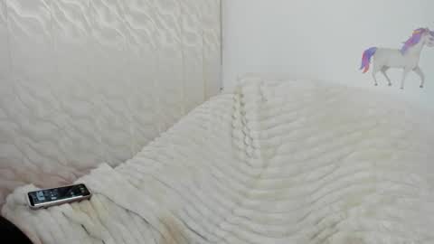 Snapshot of maya_and_guests chatting on December 3, 2:59 pm Maya online show from December 3, 2:59 pm