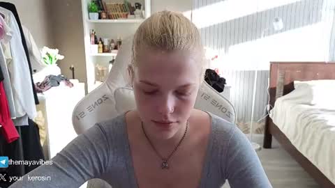 Maya online show from July 18, 3:33 am