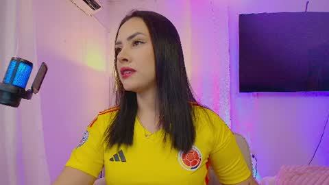Maya online show from June 18, 4:02 am