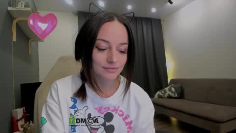 Snapshot of maya_l chatting on March 22, 5:49 pm Maya online show from March 22, 5:49 pm