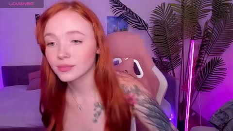 Snapshot of maya_light chatting on September 11, 8:47 am Maya online show from September 11, 8:47 am