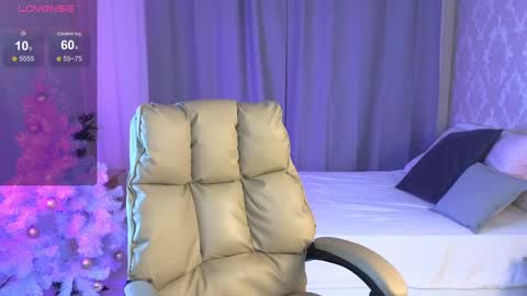 Maya online show from December 26, 5:19 pm