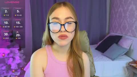 Maya online show from December 27, 8:07 pm