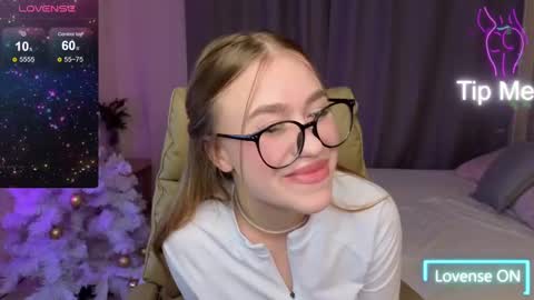 Maya online show from January 14, 1:28 pm