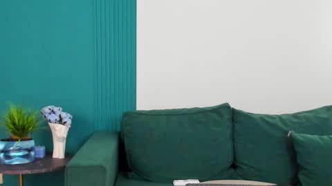 Maya online show from February 26, 5:28 pm