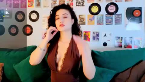 Snapshot of maya_rogerss chatting on June 20, 3:04 pm Maya online show from June 20, 3:04 pm