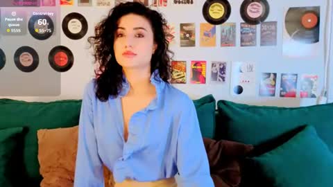 Snapshot of maya_rogerss chatting on July 1, 2:40 pm Maya online show from July 1, 2:40 pm