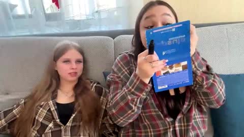 Snapshot of mayababycouplee chatting on February 4, 5:35 am Luna Mira online show from February 4, 5:35 am