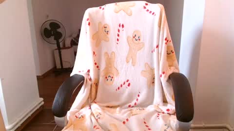 Snapshot of mayabbw50tits chatting on July 19, 5:55 am Maya online show from July 19, 5:55 am