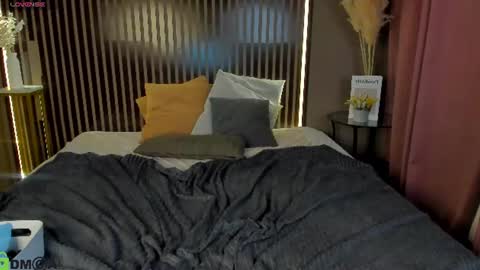 mayajade online show from June 29, 10:15 am