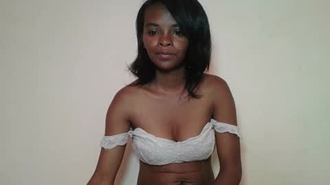 Snapshot of mayalabelle chatting on November 23, 6:02 am mayalabelle online show from November 23, 6:02 am