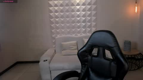 Maya online show from May 24, 6:02 pm