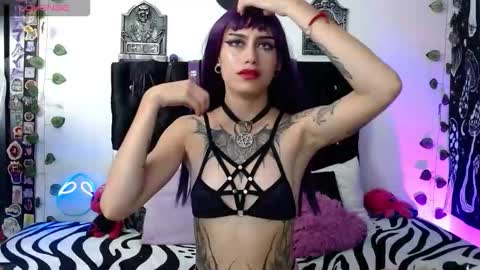 Snapshot of mayaredd chatting on September 18, 6:15 am mayaredd online show from September 18, 6:15 am