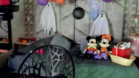 Snapshot of mayarusell01 chatting on October 30, 11:49 pm Nicolle Ruselle Hello my lovely schedule for great fun from 630 am and end 800 pm Colombian time I wait for you online show from October 30, 11:49 pm