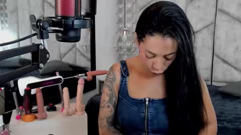 Snapshot of mayarusell01 chatting on November 8, 1:33 pm Nicolle Ruselle Hello my lovely schedule for great fun from 630 am and end 800 pm Colombian time I wait for you online show from November 8, 1:33 pm