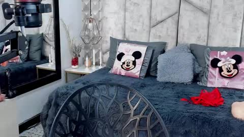 Snapshot of mayarusell01 chatting on November 17, 3:40 pm Nicolle Ruselle Hello my lovely schedule for great fun from 630 am and end 800 pm Colombian time I wait for you online show from November 17, 3:40 pm