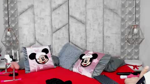 Snapshot of mayarusell01 chatting on December 5, 3:30 pm Nicolle Ruselle Hello my lovely schedule for great fun from 630 am and end 800 pm Colombian time I wait for you online show from December 5, 3:30 pm