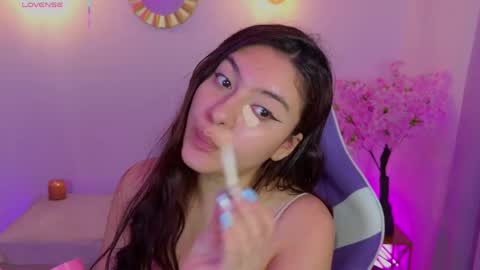 Snapshot of mayavexx chatting on May 30, 3:42 pm Maya Vexx online show from May 30, 3:42 pm