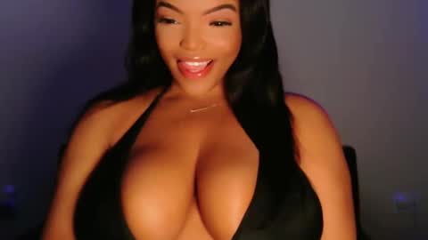 MayBabi online show from February 3, 11:37 am