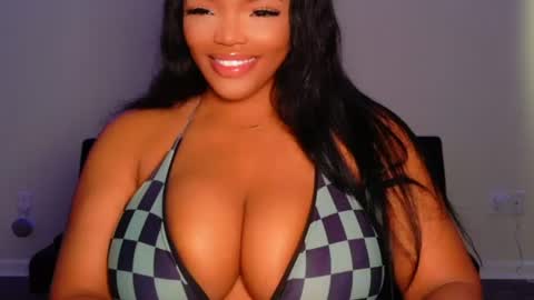 Snapshot of maybabi chatting on July 4, 12:22 pm MayBabi online show from July 4, 12:22 pm