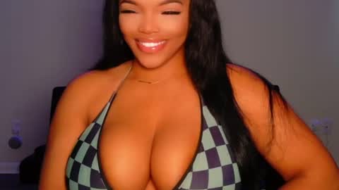 Snapshot of maybabi chatting on July 5, 5:20 pm MayBabi online show from July 5, 5:20 pm
