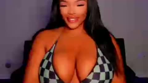 Snapshot of maybabi chatting on August 3, 10:43 am MayBabi online show from August 3, 10:43 am