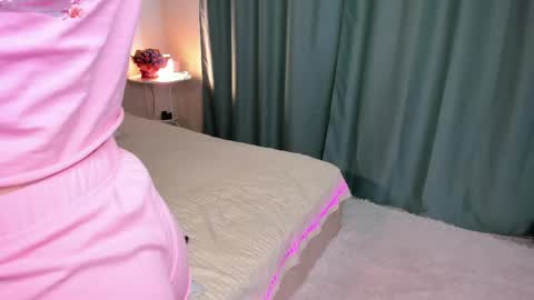 Snapshot of maybe_baby69 chatting on May 27, 10:45 am Emily online show from May 27, 10:45 am