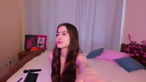 Snapshot of maybe_baby69 chatting on June 17, 12:29 pm Emily online show from June 17, 12:29 pm