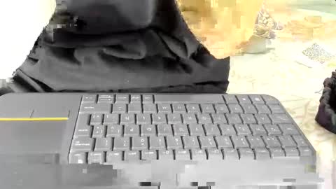 Snapshot of maybelline_666 chatting on November 19, 12:21 am Maybelline69 online show from November 19, 12:21 am