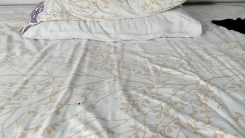 Snapshot of maybelline_666 chatting on November 20, 2:23 am Maybelline69 online show from November 20, 2:23 am