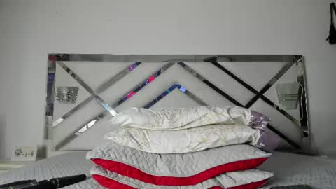 Snapshot of maybelline_666 chatting on July 27, 7:32 pm Maybelline69 online show from July 27, 7:32 pm