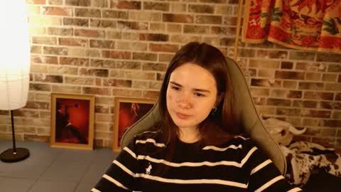 maybloom_ online show from January 9, 9:12 am