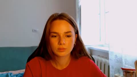 Snapshot of maybloom_ chatting on June 20, 5:32 am maybloom_ online show from June 20, 5:32 am