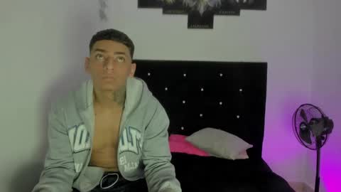 maykel_and_mike online show from November 27, 9:44 am