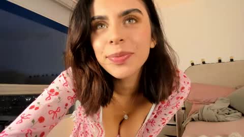Snapshot of mayli_xx chatting on June 6, 11:20 pm ALIS online show from June 6, 11:20 pm
