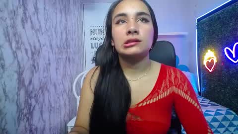 Snapshot of maylin_hornyy19 chatting on May 7, 7:08 pm Maylin online show from May 7, 7:08 pm