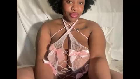 mayluvsu online show from February 15, 4:42 am