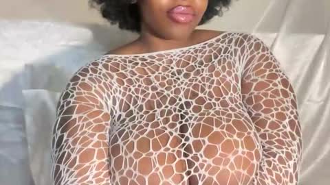 mayluvsu online show from February 17, 5:15 am