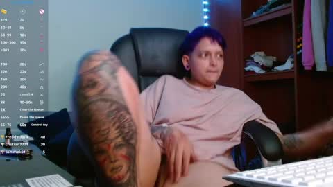 Snapshot of maylyy_kan chatting on May 8, 1:33 am Mayle kan online show from May 8, 1:33 am
