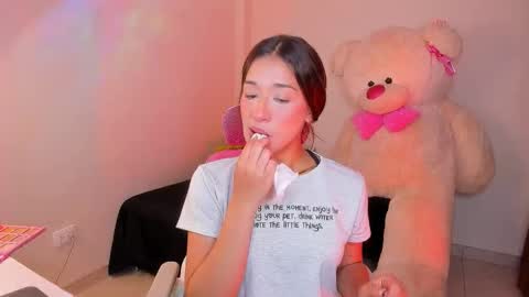 Snapshot of mayproject2 chatting on November 4, 9:58 pm may online show from November 4, 9:58 pm