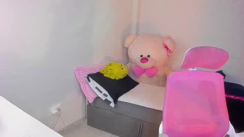 Snapshot of mayproject2 chatting on November 22, 8:52 pm may online show from November 22, 8:52 pm