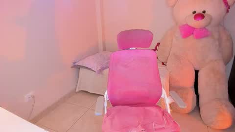 may online show from February 26, 9:03 pm