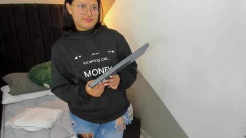 Mayu KIm online show from November 30, 11:25 am