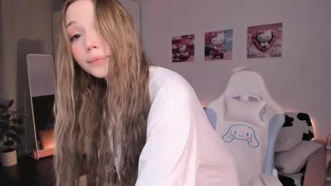  Mila  online show from February 10, 3:35 am