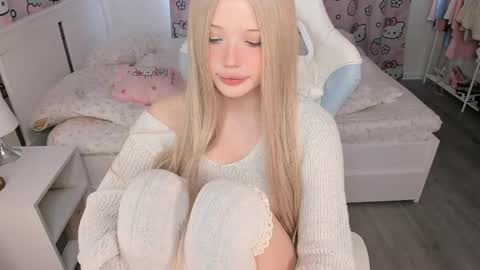  Mila  online show from April 25, 7:22 am