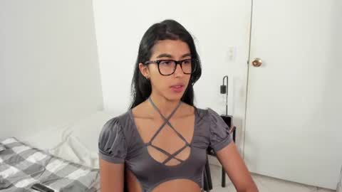 Snapshot of mazikeen_18 chatting on June 19, 1:04 pm mazikeen_18 online show from June 19, 1:04 pm