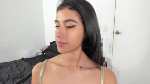Snapshot of mazikeen_18 chatting on July 21, 1:24 pm mazikeen_18 online show from July 21, 1:24 pm