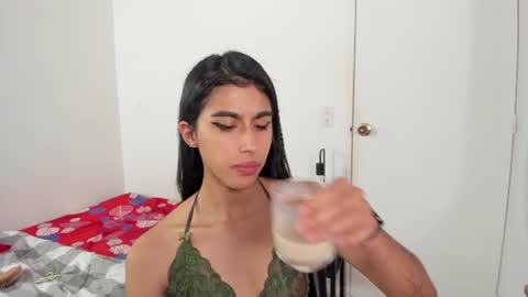 Snapshot of mazikeen_18 chatting on July 24, 2:26 pm mazikeen_18 online show from July 24, 2:26 pm