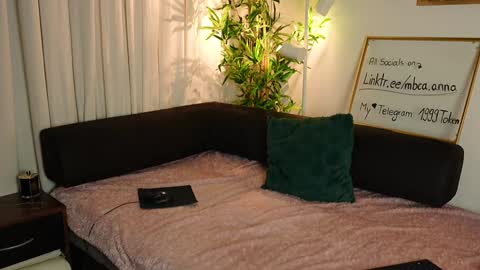 Snapshot of mbca chatting on January 22, 5:17 pm Anna IG mbca anna online show from January 22, 5:17 pm